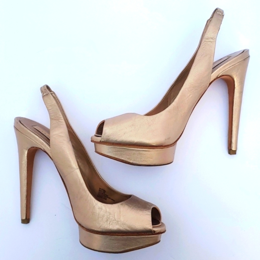 BCBG Gold slingback platform heels with peekaboo toe Super Sexy Great Condition